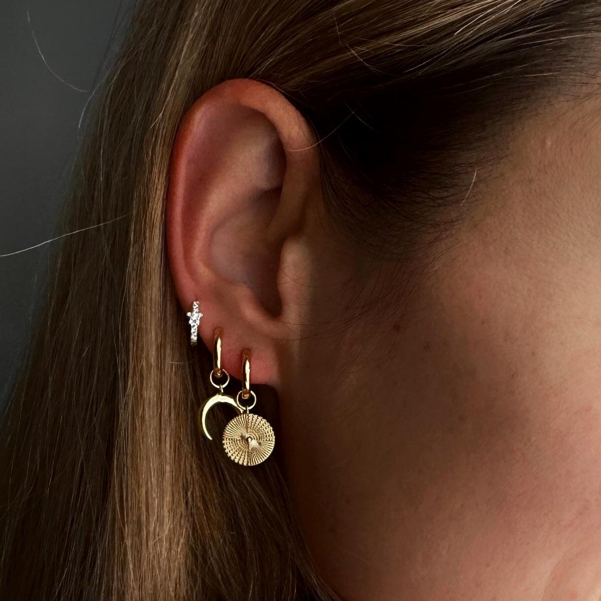 Etoile gold plated star tiny single huggie - Helix & Conch