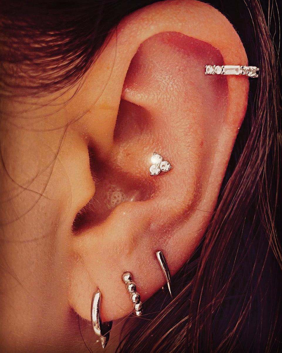 Perla white gold beaded single tiny huggie - Helix & Conch