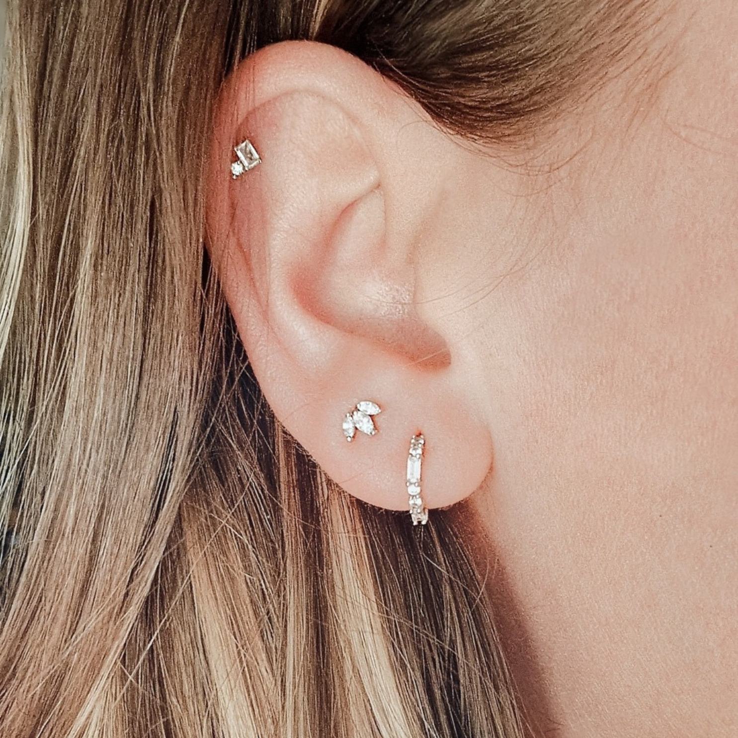 Bloque 9k solid white gold jewelled baguette and solitaire internally threaded single labret stud - Helix & Conch