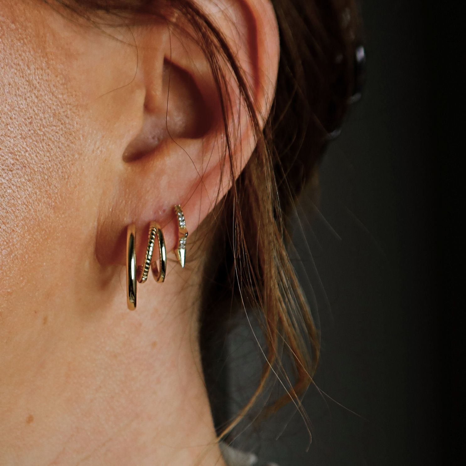 Melliza yellow gold illusion hoop earring - Helix & Conch