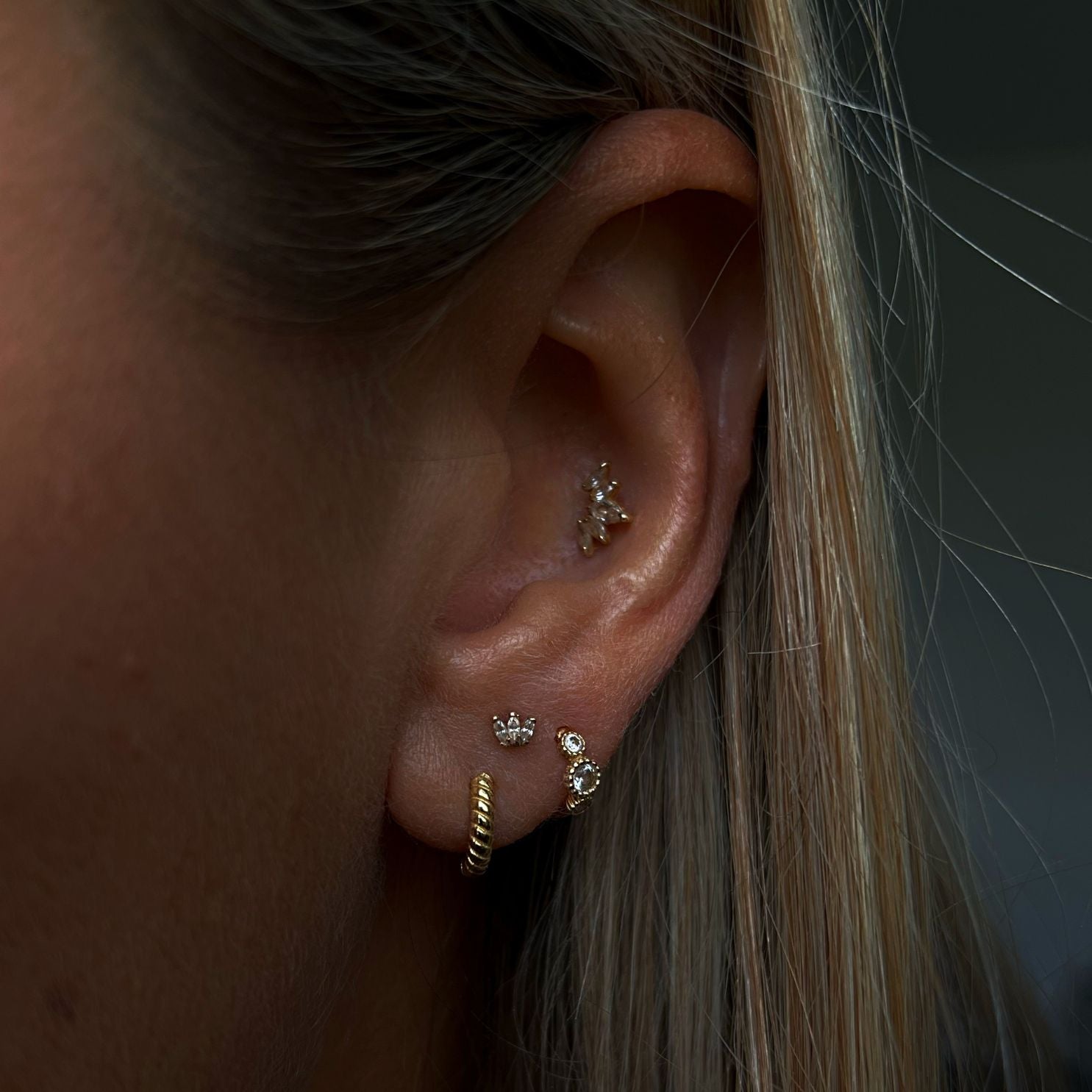 Alba tiny 9k solid yellow gold internally threaded marquise cut crystal single labret stud - Helix & Conch