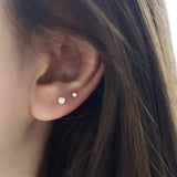 Solo 14k solid yellow gold solitaire stone internally threaded single labret stud
