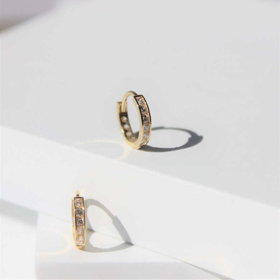 Orlo 9k solid yellow gold channel set earring