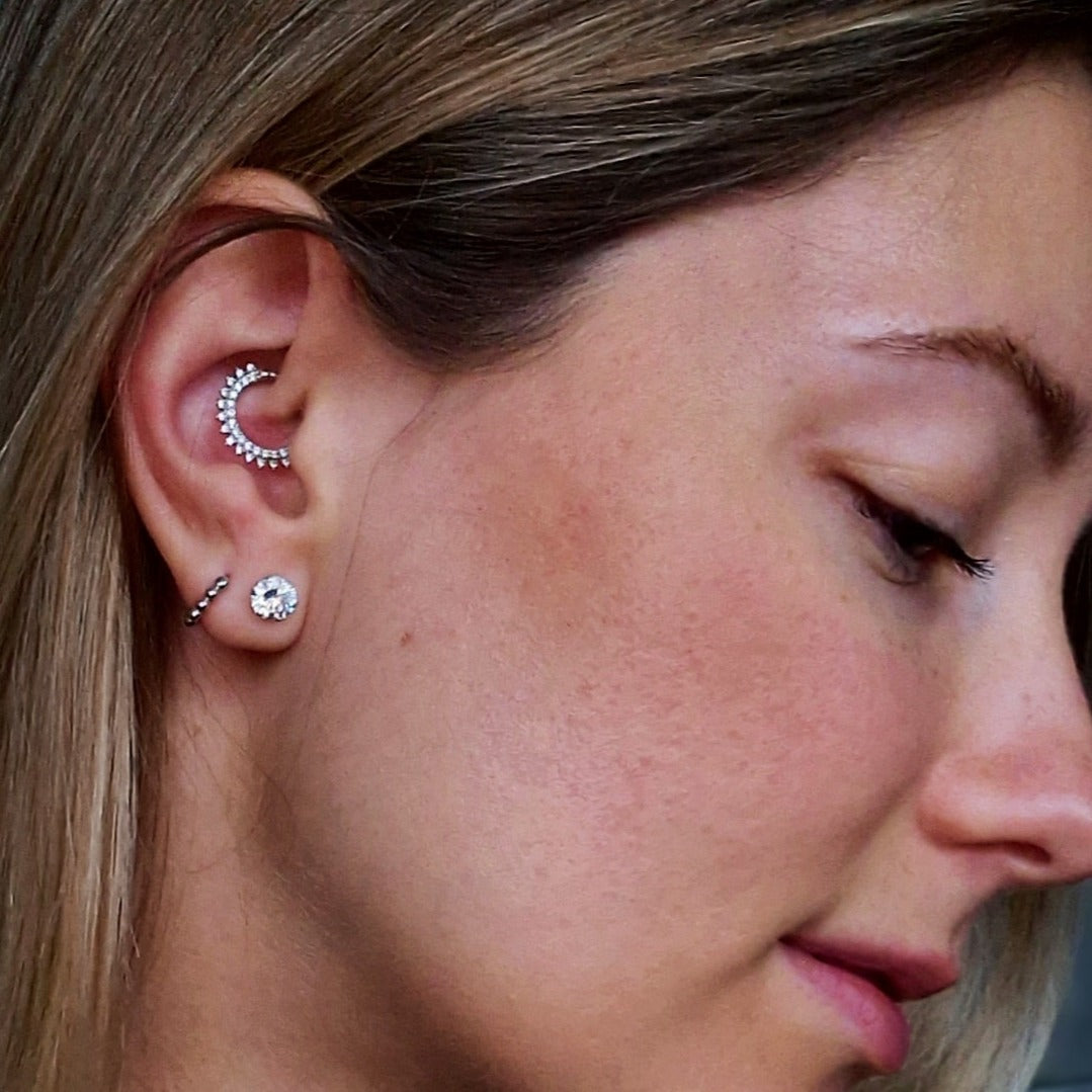 Ora 9k solid white gold double pavé jewelled hinged Daith single earring - Helix & Conch